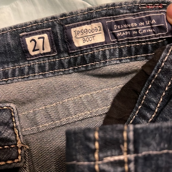 Sold - Picture 3 of 4